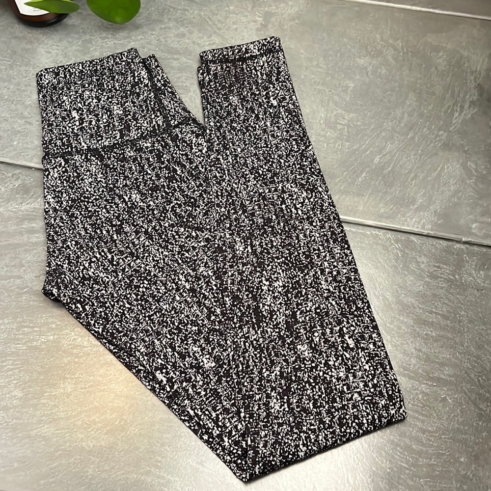 Lululemon Wunder Under High Rise Black + White